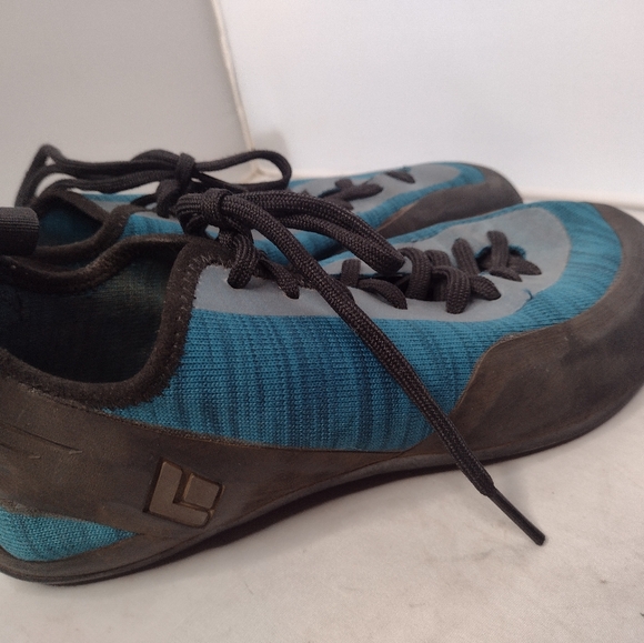 Shoes - Picture 5 of 7